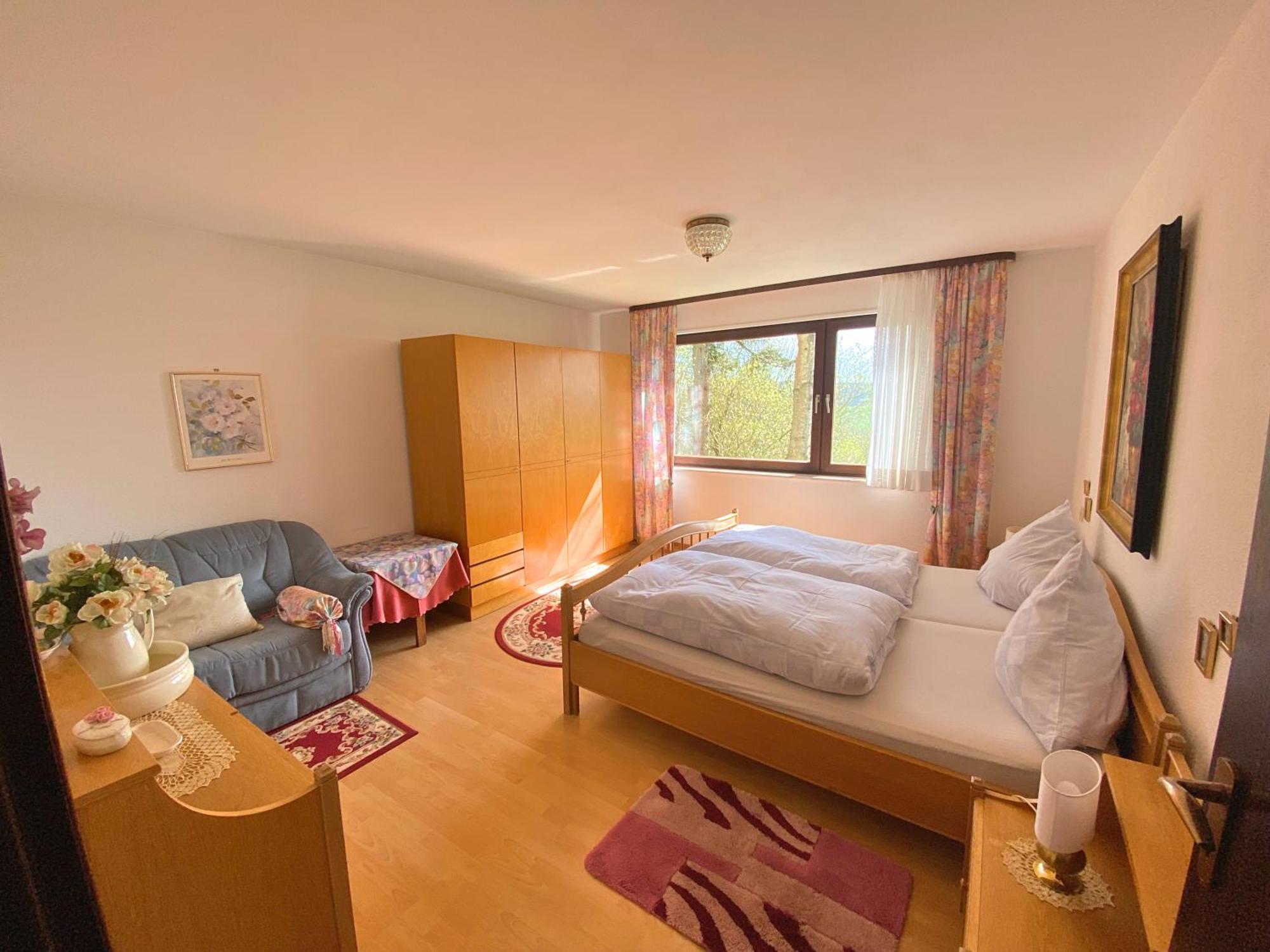Ferienwohnung Rhoenpanorama Gersfeld Ngoại thất bức ảnh